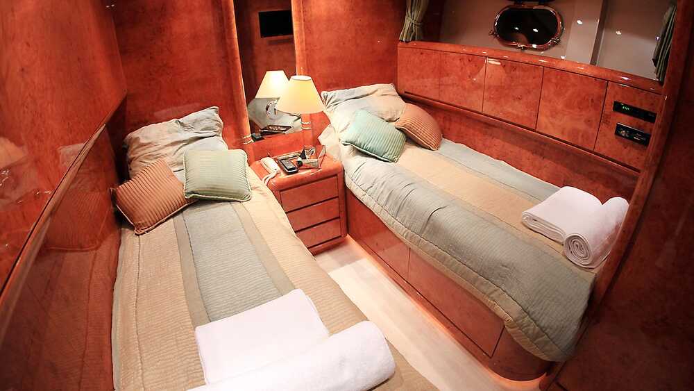 Guest cabin with twin