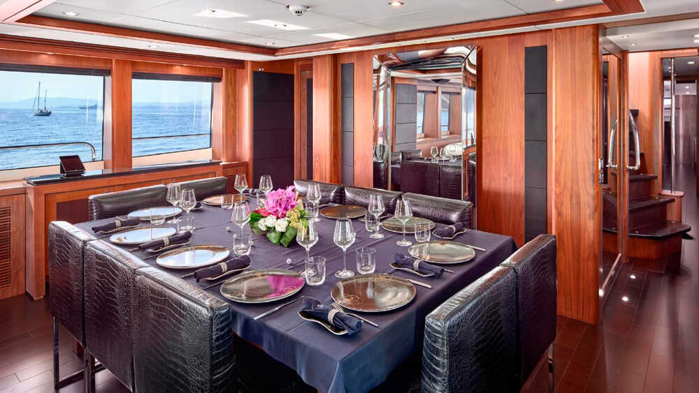 Dining area in salon 