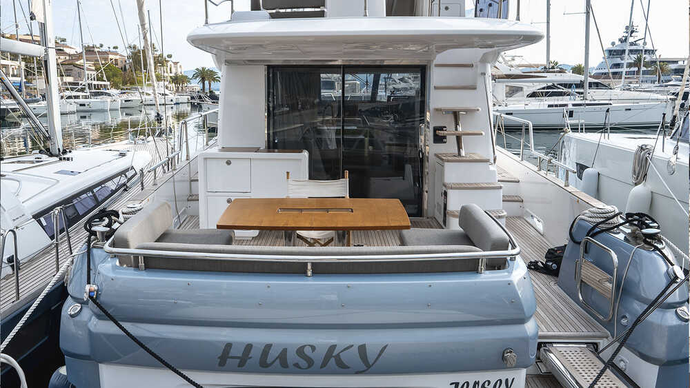 Exterior Magellano 53