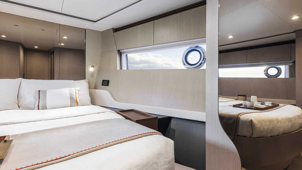 Bow VIP cabin