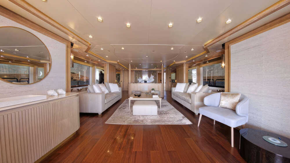 Main deck salon