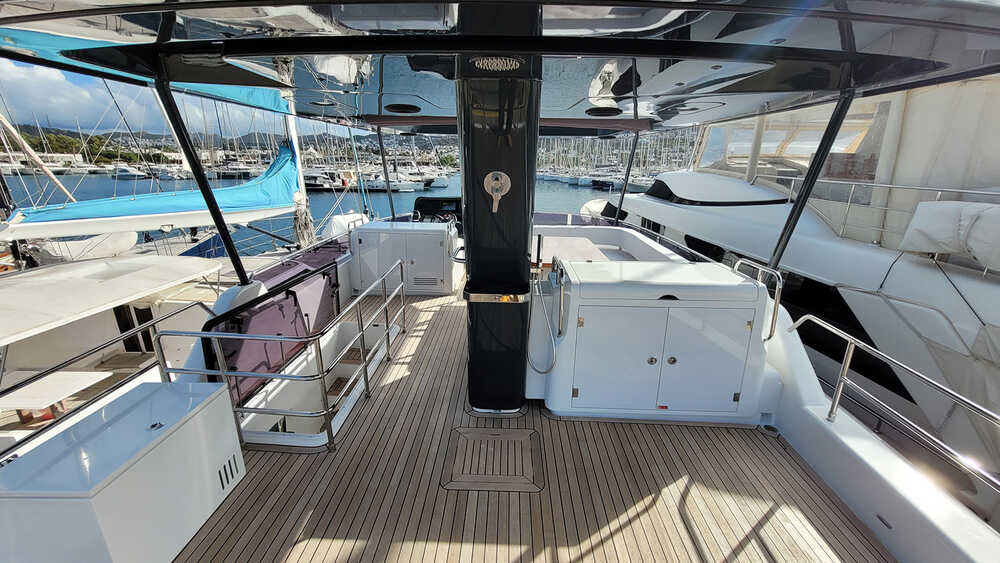 Flybridge 