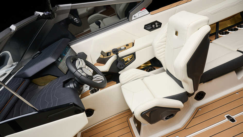 Pilot's Seat 