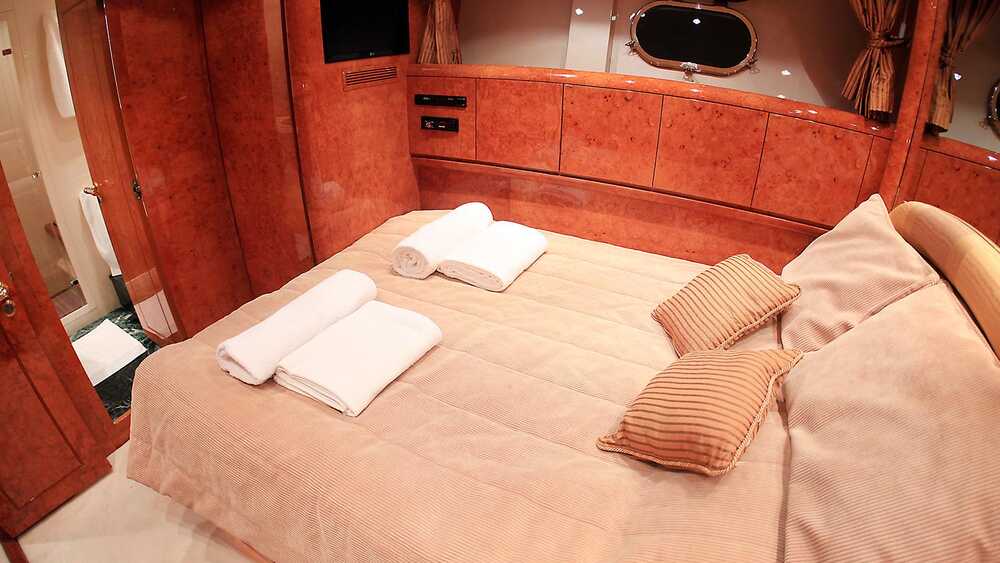 Guest cabin