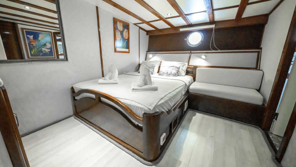 Port side guest cabin 2