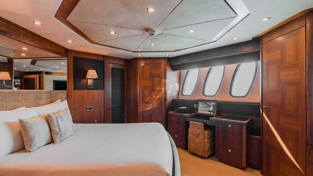 Guest cabin on the lower deck