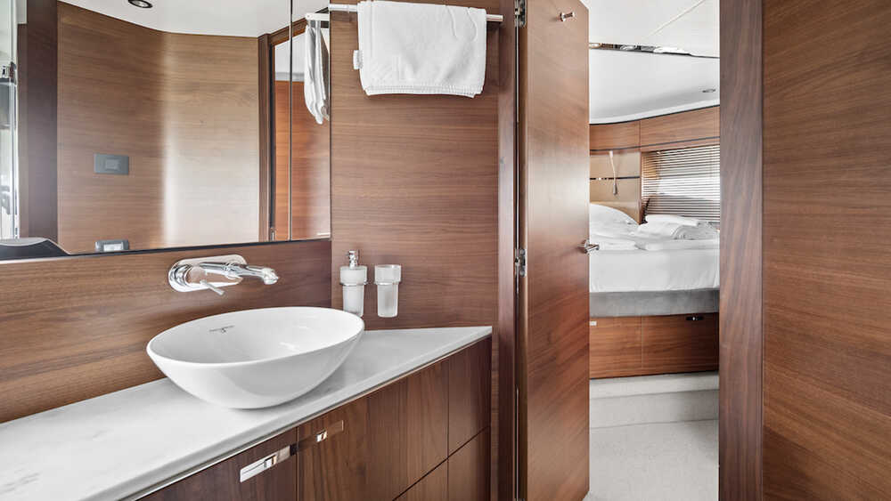 VIP bathroom