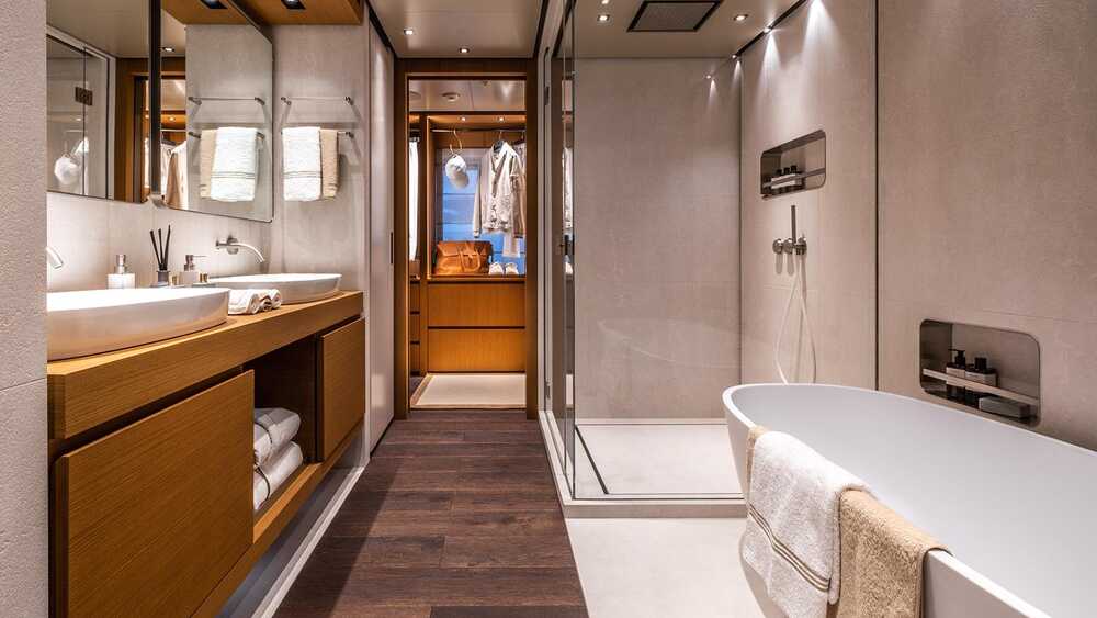 Owner's bathroom