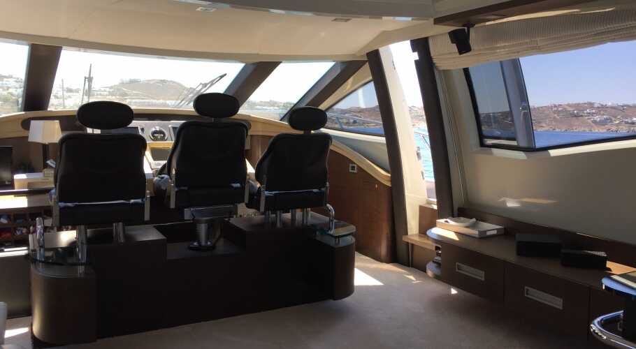 Helm station in salon front side