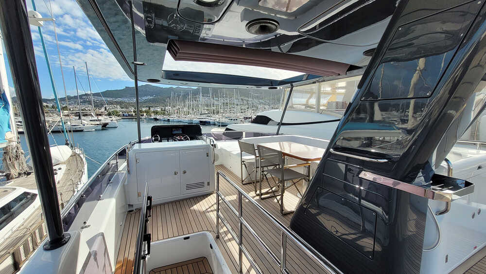 Flybridge 