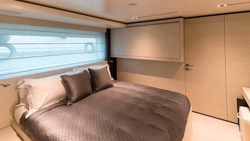 Guest cabin
