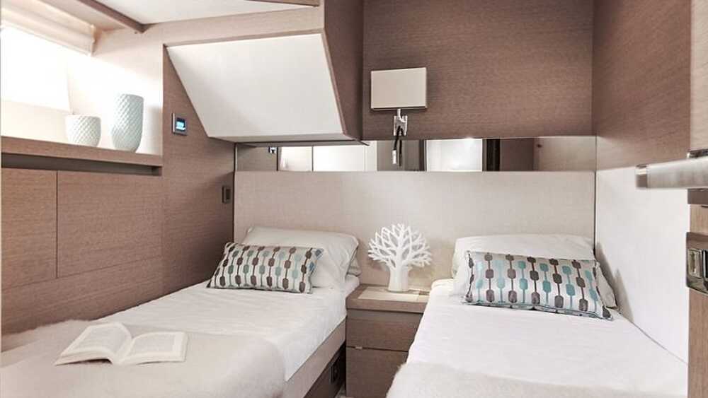 Guest cabin