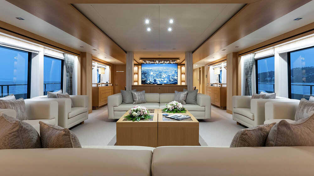 Main deck salon