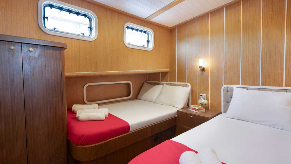 Guest cabin