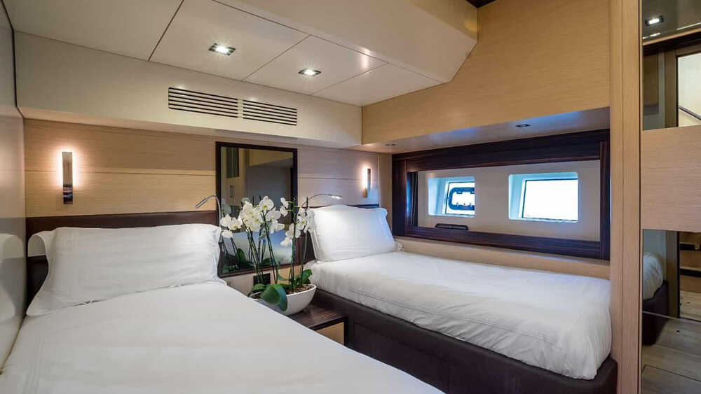 Guest cabin