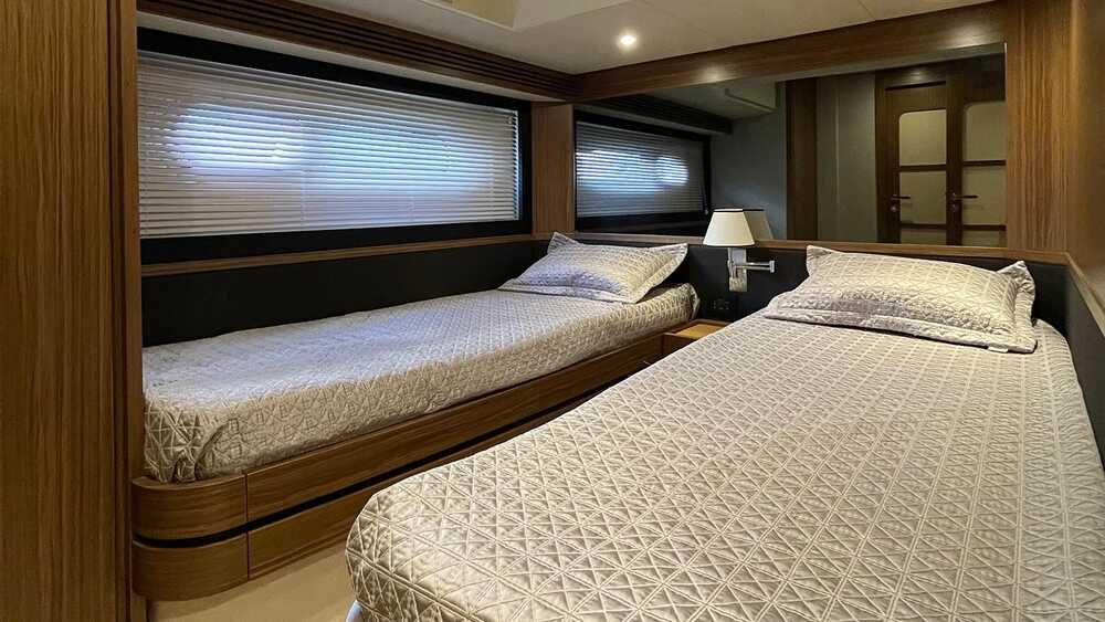 Twin guest cabin