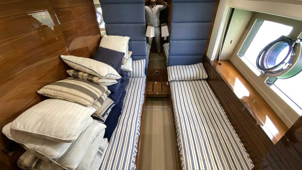 Guest cabin