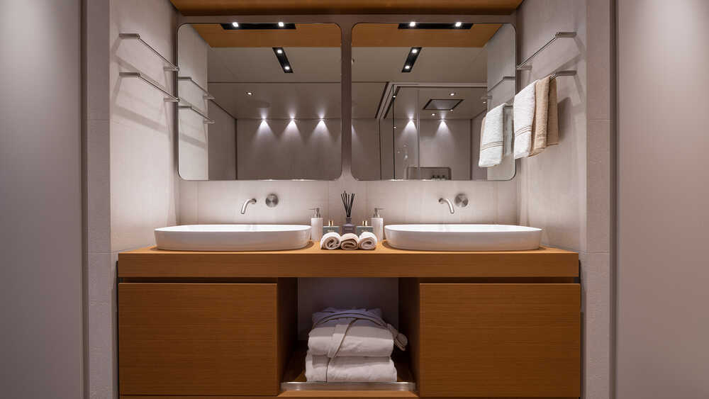 Owner's bathroom