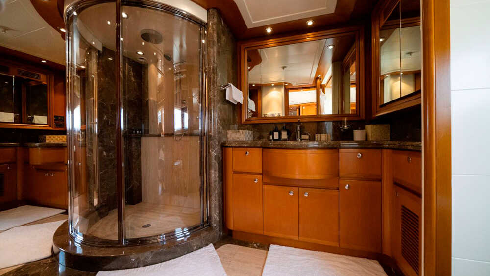 Master cabin bathroom