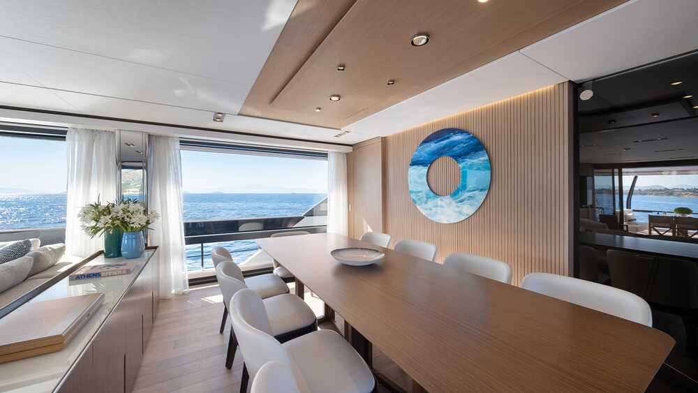 Salon dining