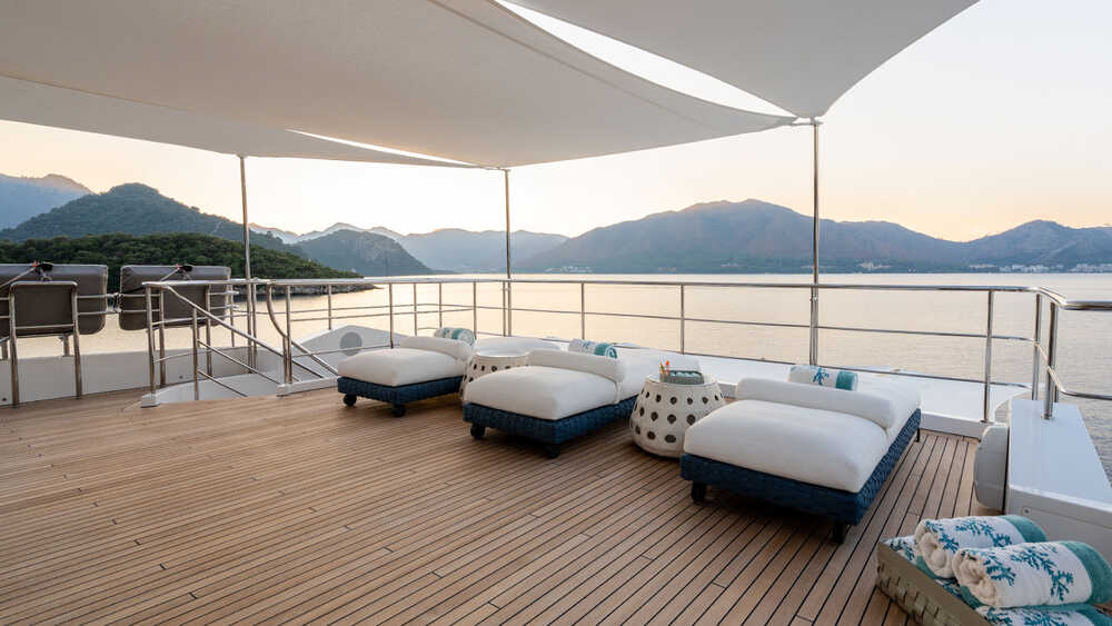 Sunbathing area on the sundeck