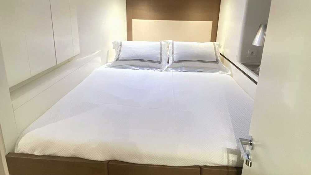 Double cabin