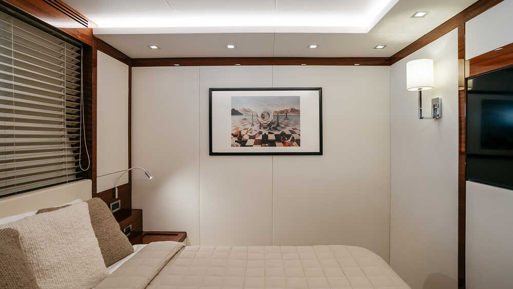 Guest double cabin