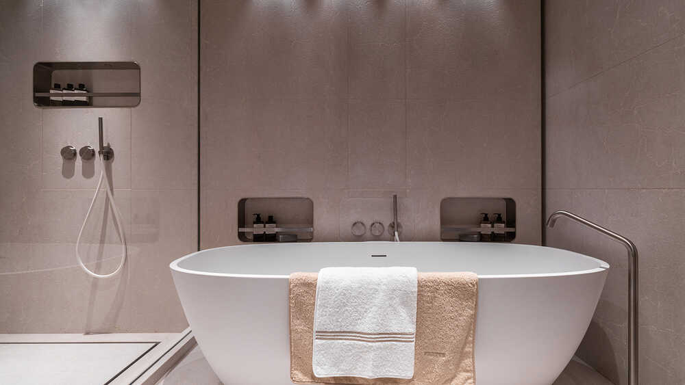 Owner's bathroom