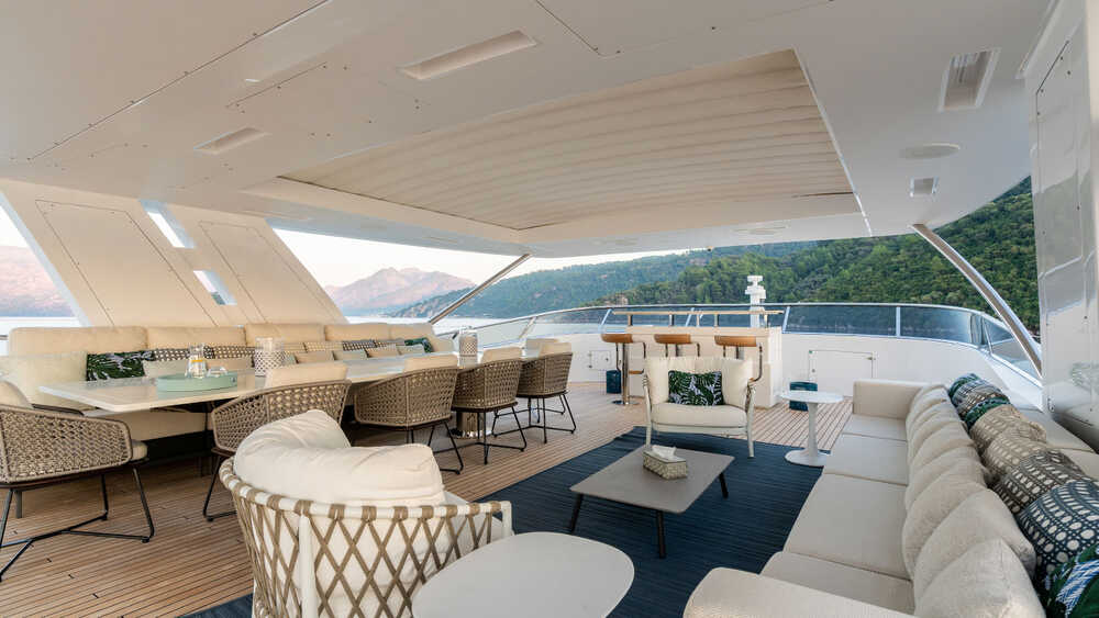 Lounge area on the sundeck