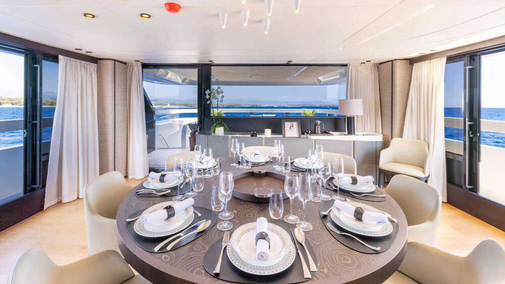 Dinette in upper deck salon