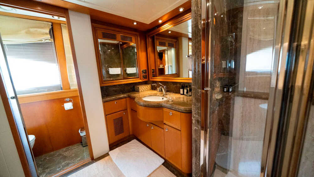 Master cabin bathroom