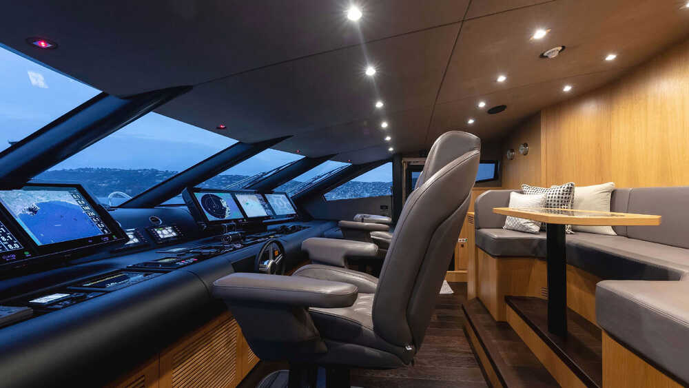 Wheelhouse on upper deck