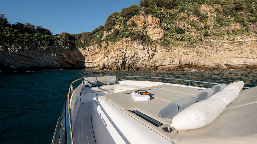Sunbathing cushions on bow
