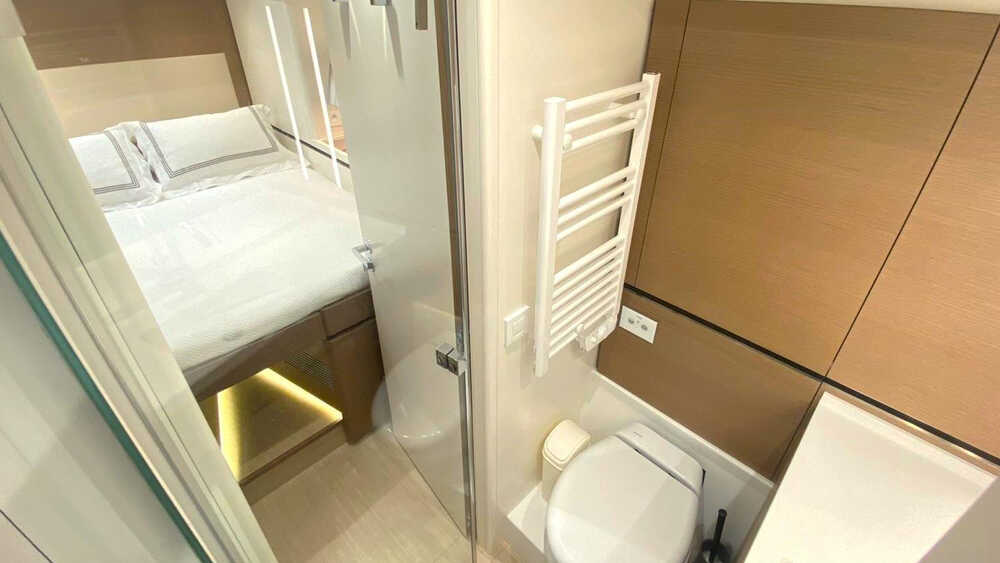 Double cabin