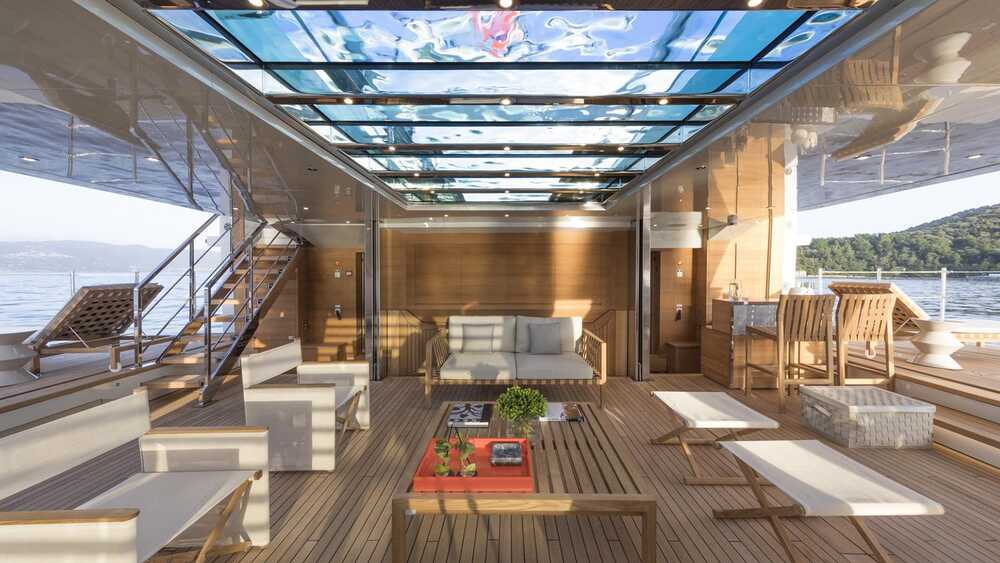 Seating area in the aft lower deck