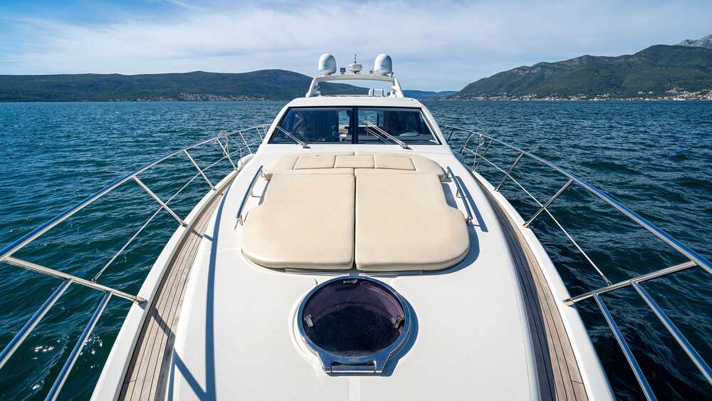 Bow deck