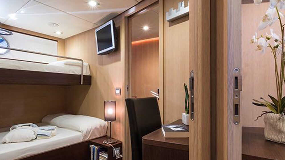 Guest cabin with single beds