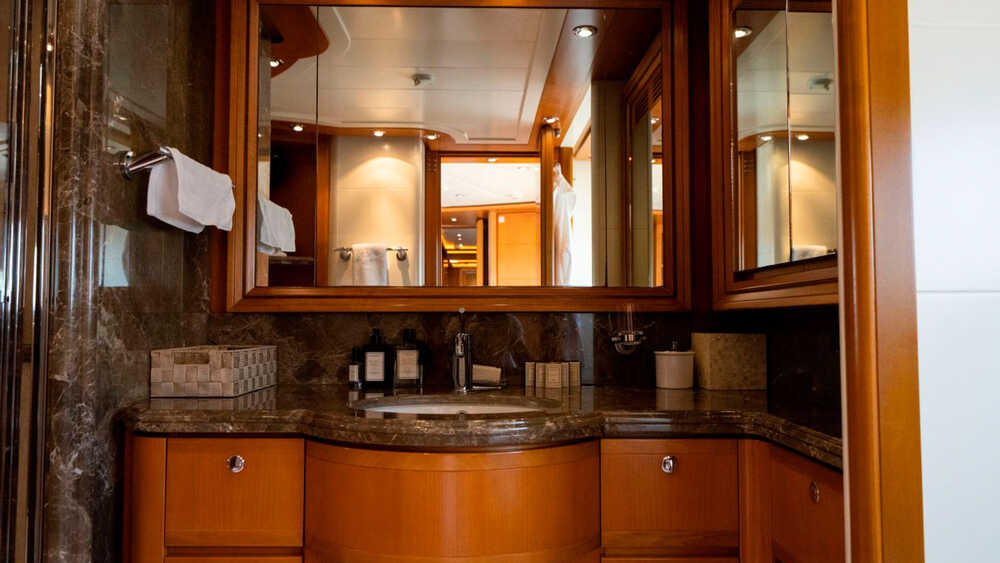 Master cabin bathroom