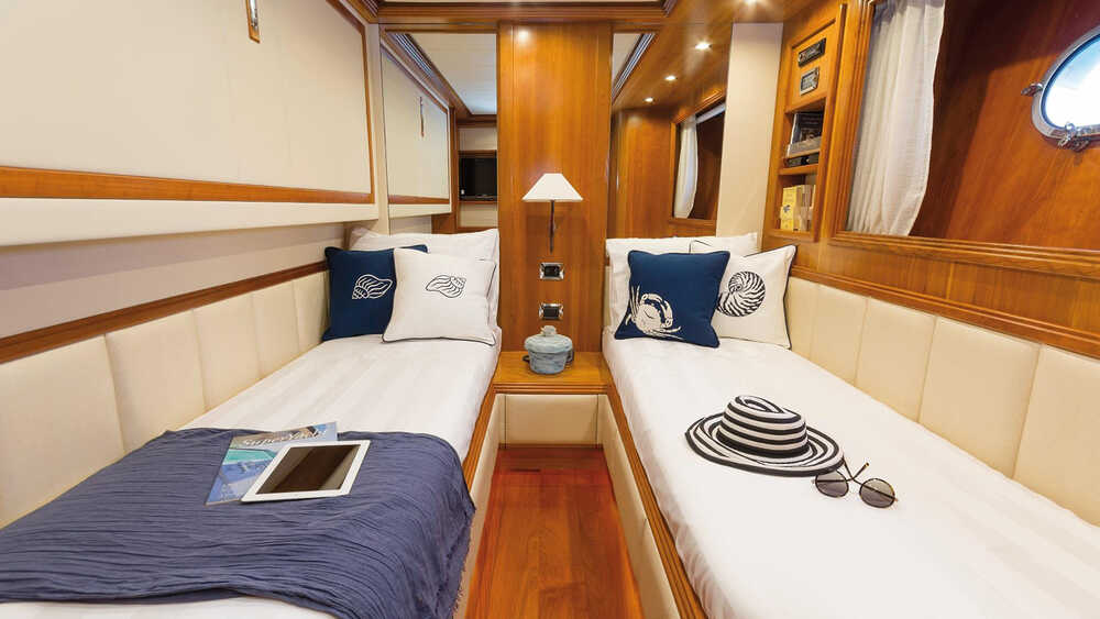 Twin cabin