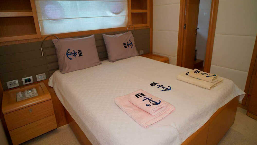 Double cabin