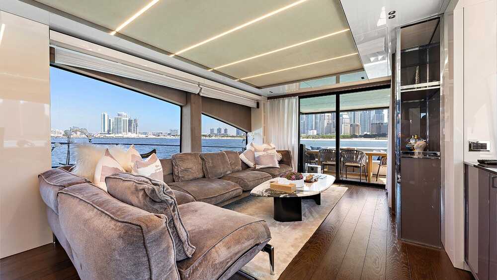 Main deck salon
