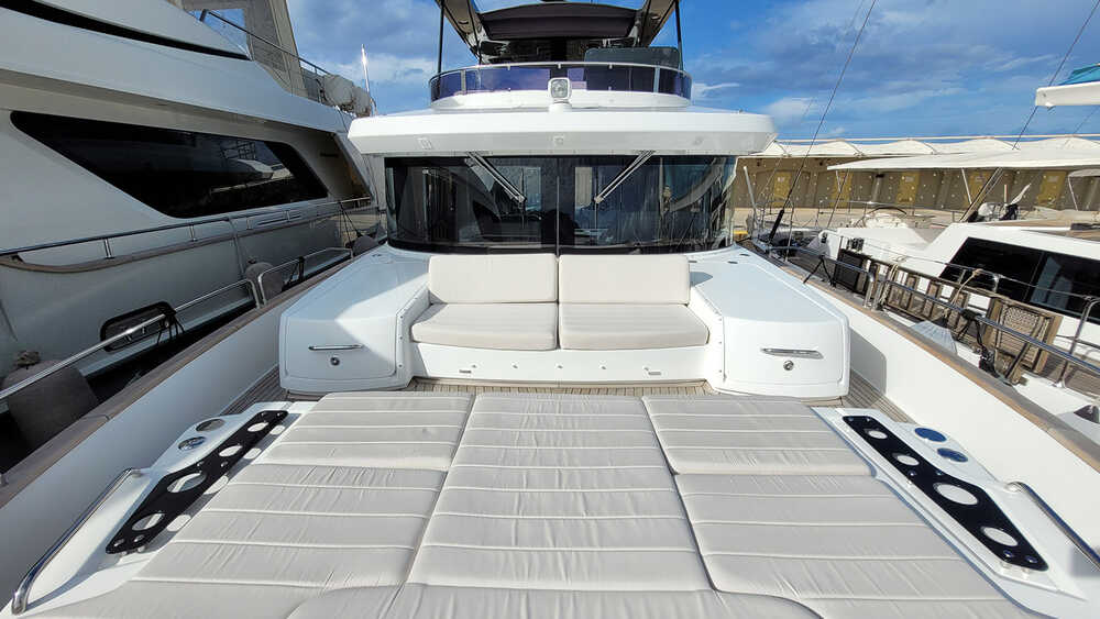 Lounge area on bow