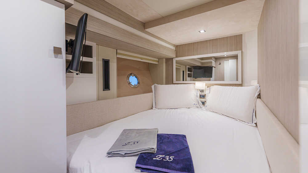 Guest cabin