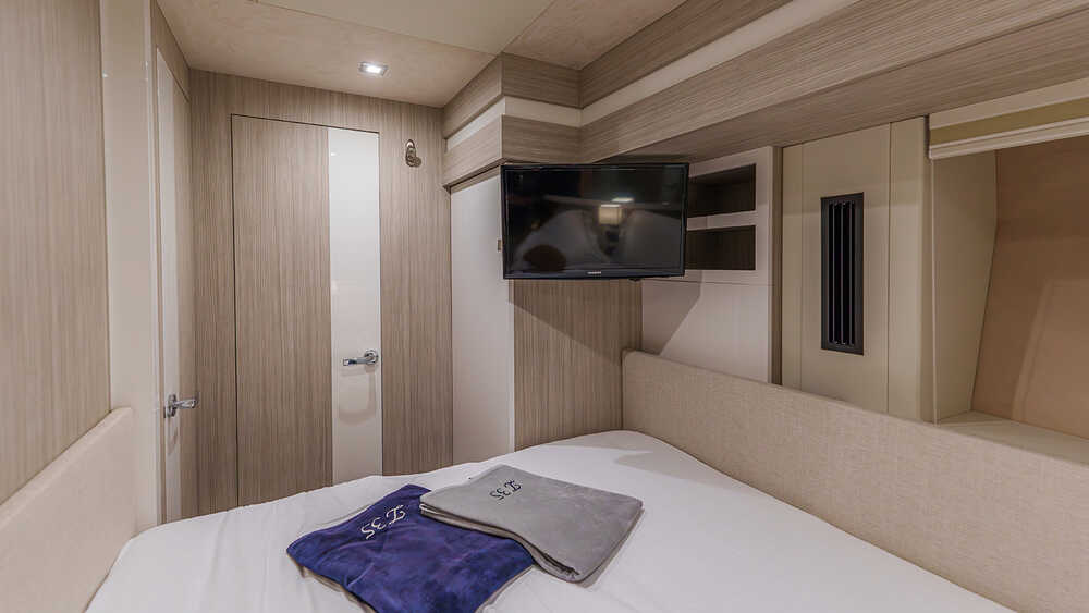 Guest cabin