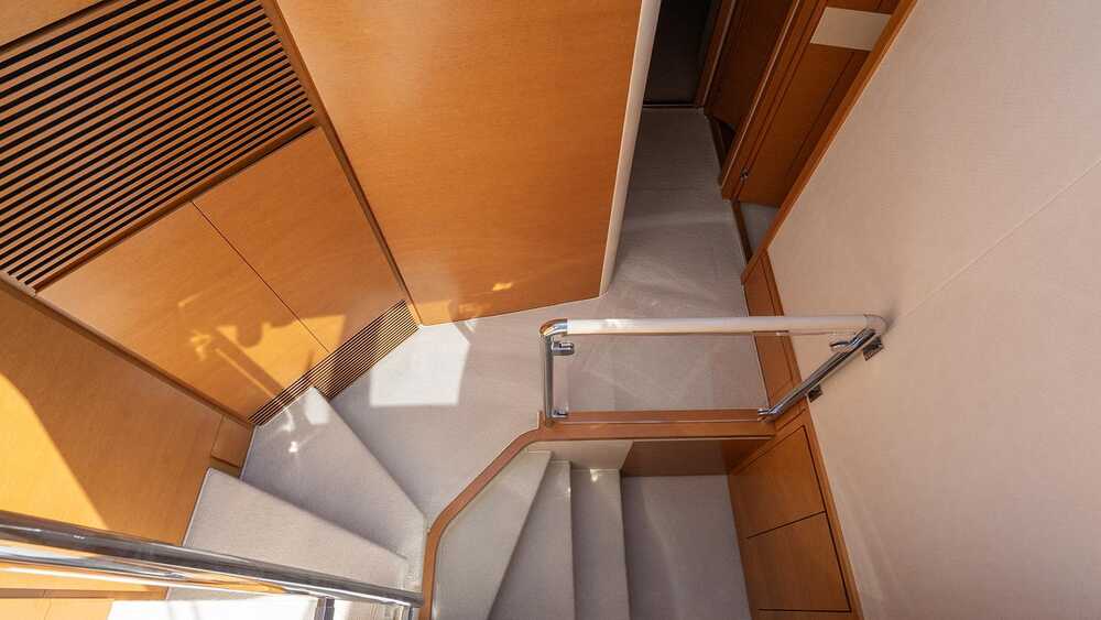 Steps to lower deck