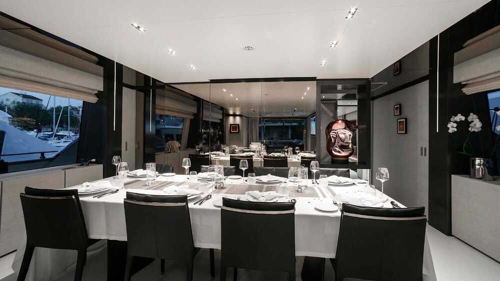 Dining area in salon