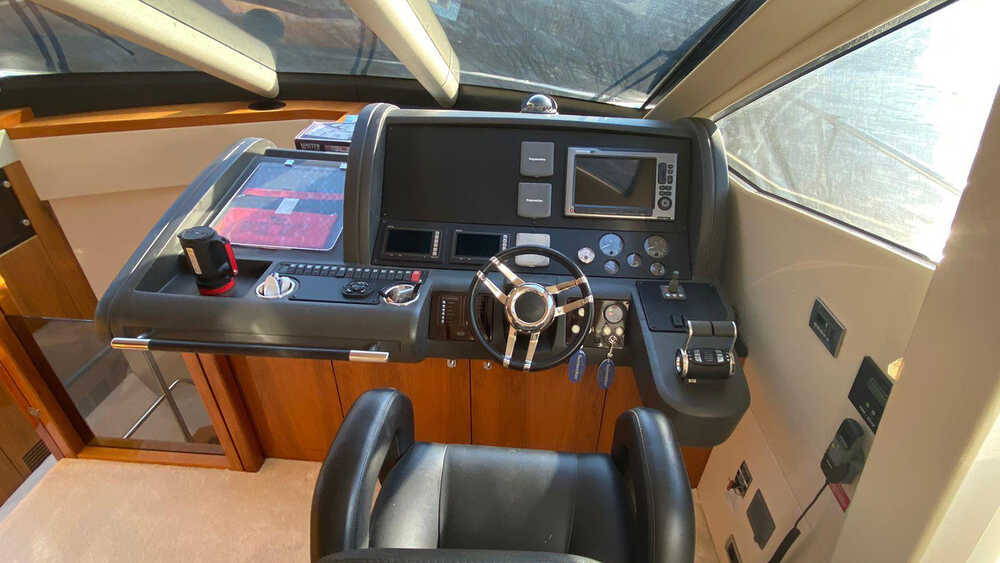 Helm station