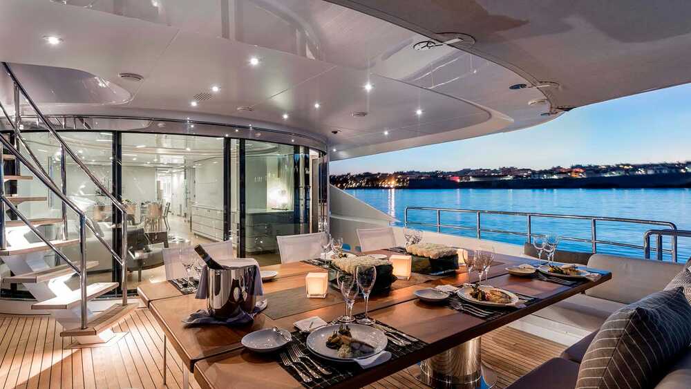 Dining area in cockpit