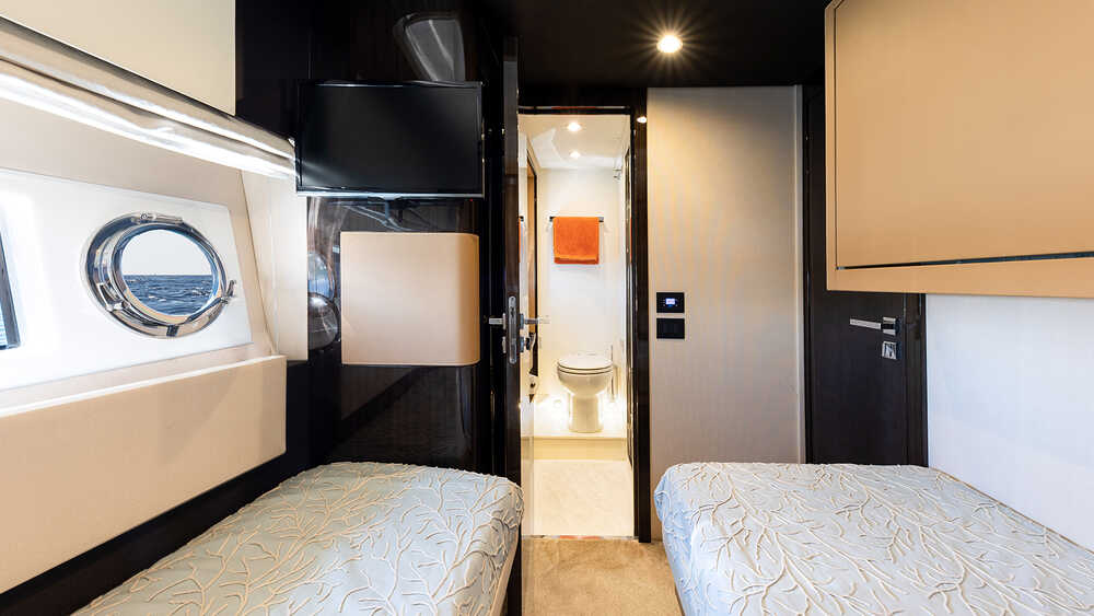 Twin guest cabin