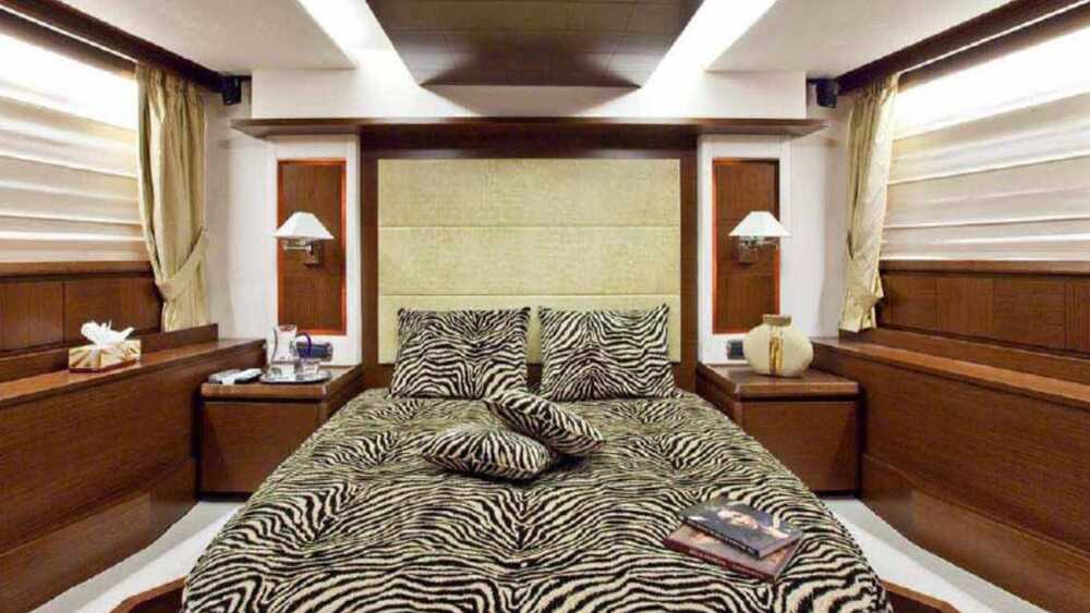 Bow (VIP) cabin